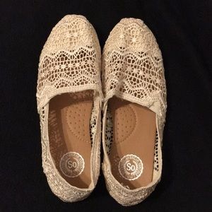 Lace Flats